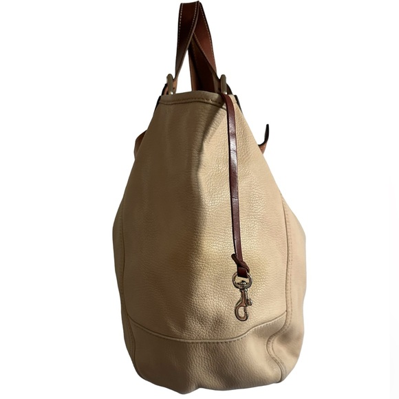 Dooney Bourke Large Tan Soft Pebbled Leather Handbag - Picture 5 of 8